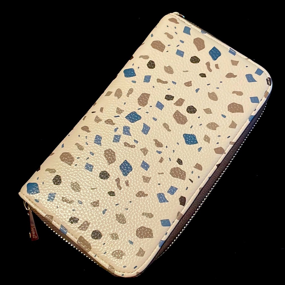 Never used Thirty-One Wallet